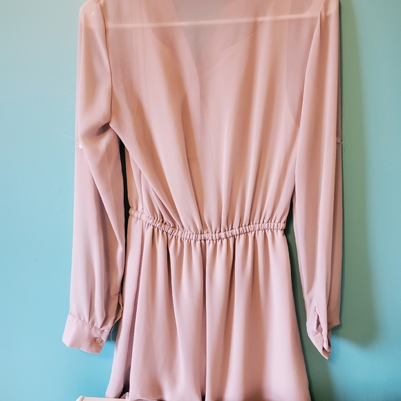 Biege long-sleeve dress - Picture 2 of 3